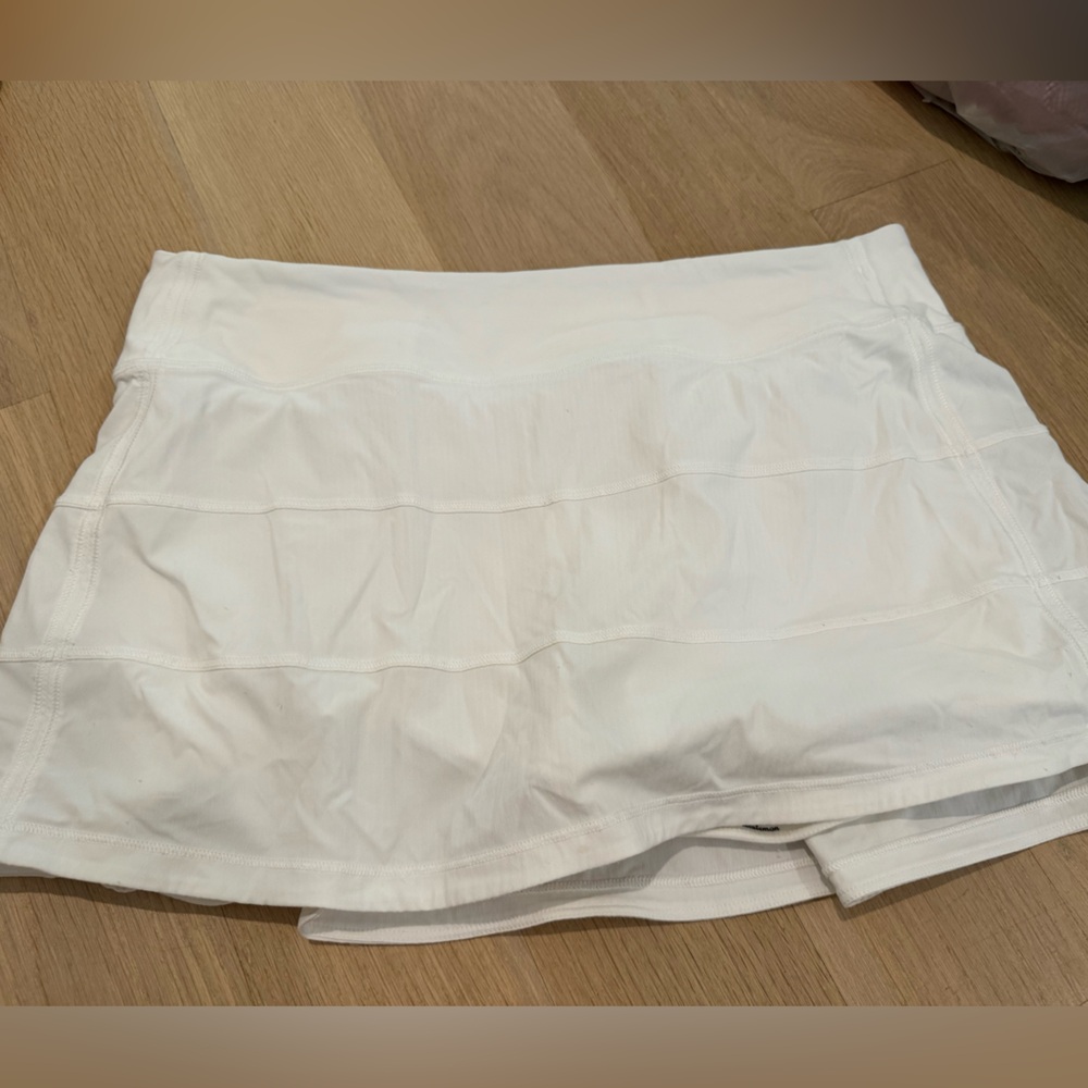 White lululemon size 8 pace rival mid rise